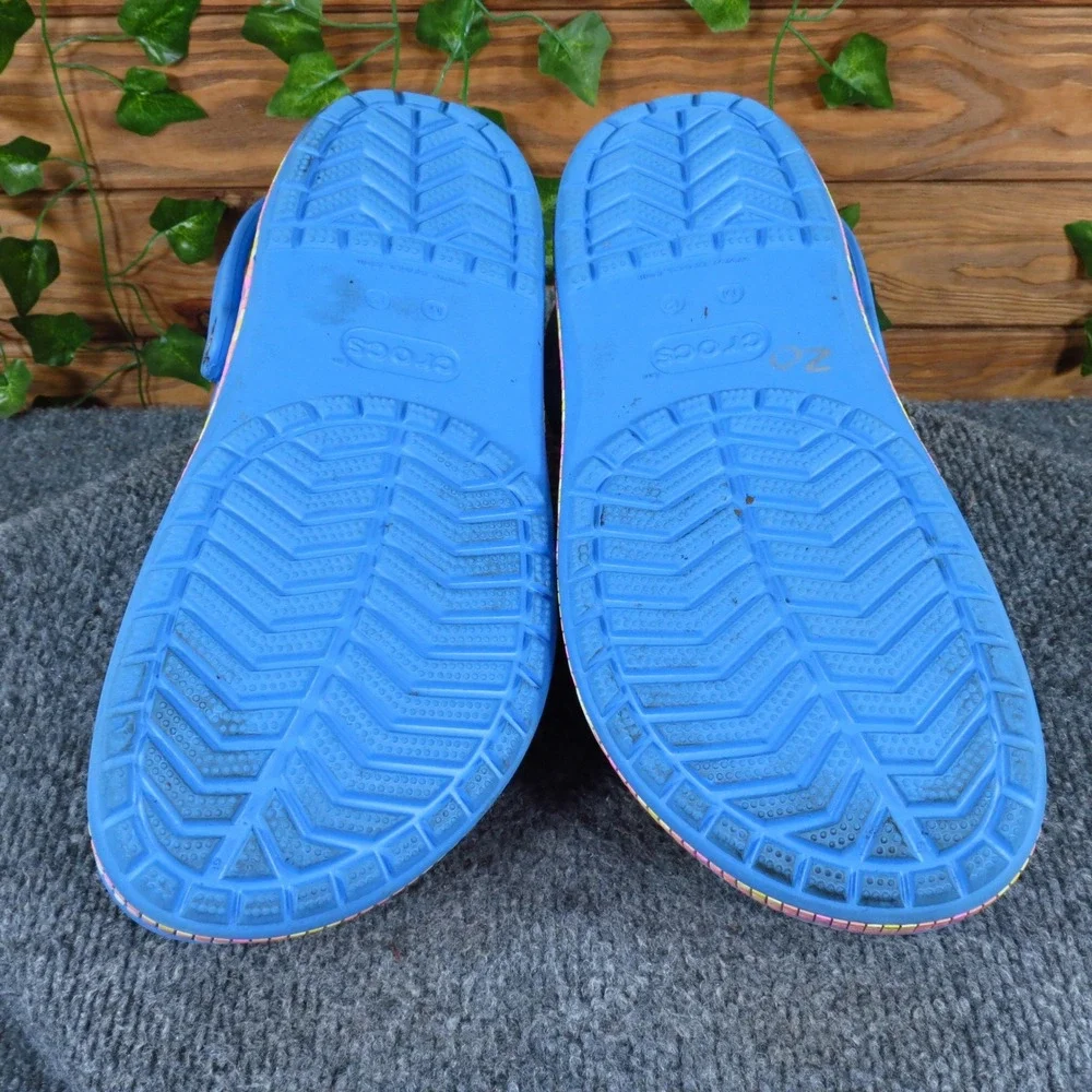 Crocs Bayaband Chevron Mens Clogs Size 12 Water Shoes Blue Multi Pattern